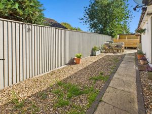 Frontage- click for photo gallery